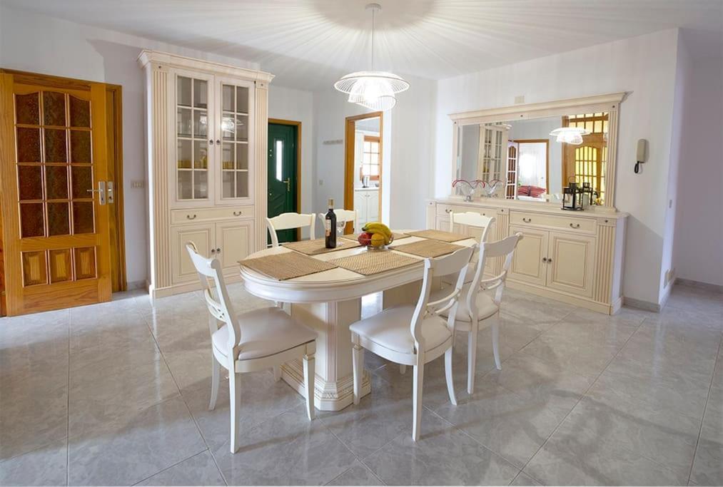 Villa Teram Alajero Ngoại thất bức ảnh