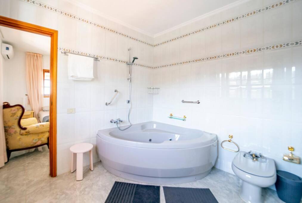 Villa Teram Alajero Ngoại thất bức ảnh