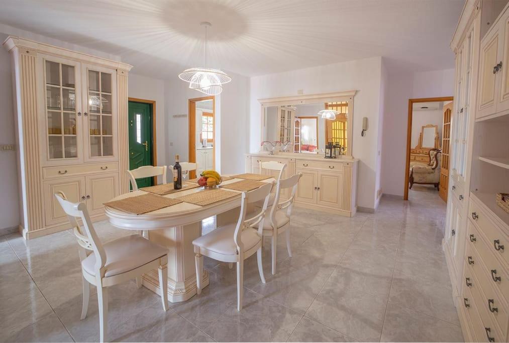 Villa Teram Alajero Ngoại thất bức ảnh